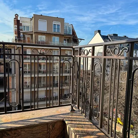 Апартамент Sofia Top Central Apartments *